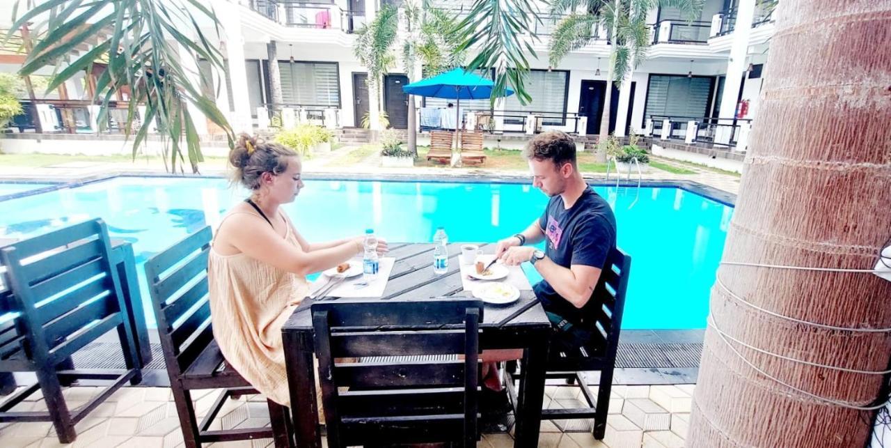 J7 Villaj Resort ตรินโคมาลี ภายนอก รูปภาพ
